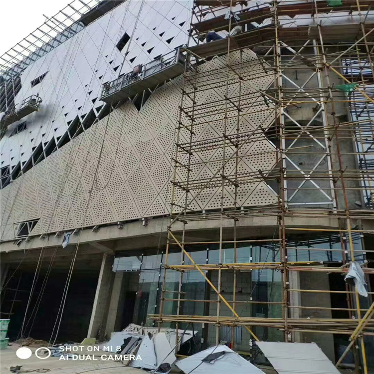 幕墙广告铝单板安装方法全解析 从设计到施工一步到位