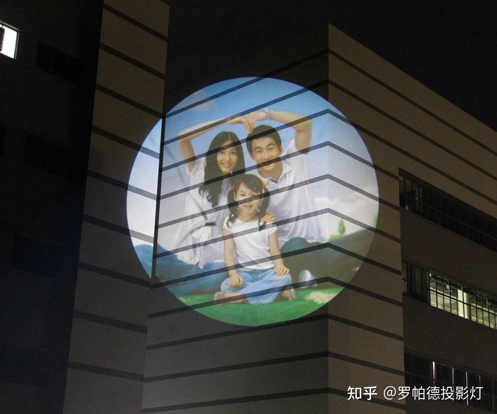 商业大楼LED屏玻璃幕墙广告收费标准与案例解析
