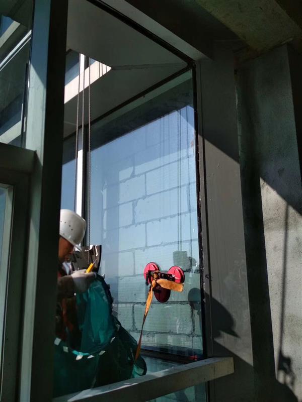幕墙焕新助力高埗城市品质提升 亮化改造与广告安全并重